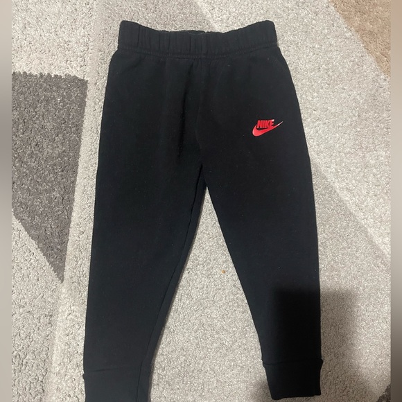 Toddler Nike Matching Set - 4T - Picture 3 of 4